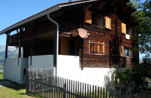Tavanasa Apartment | Casa Cadruvi, Ferienhaus in Obersaxen, 150 Quadratmeter