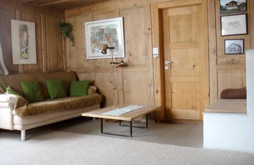 Tavanasa Apartment | Casa Cadruvi, Ferienhaus in Obersaxen, 150 Quadratmeter