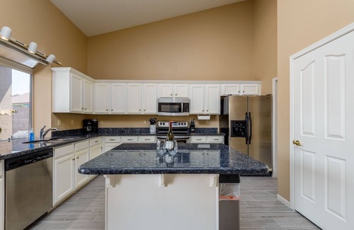 Tatum Ranch Villa | Casa Caliente 3 Bedroom Home by Redawning