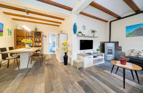 El Tossalet House | Casa Camila Family bungalow