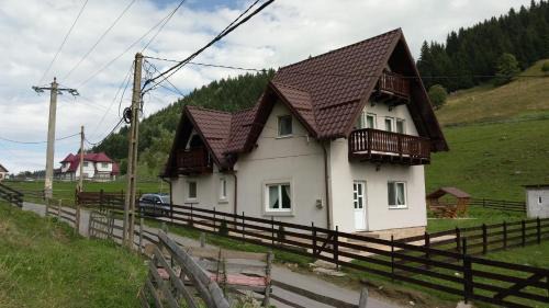 Moeciu de Sus House | Casa Caprioara