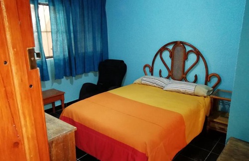 De Mexicanos House | Casa Celeste - Hospedaje
