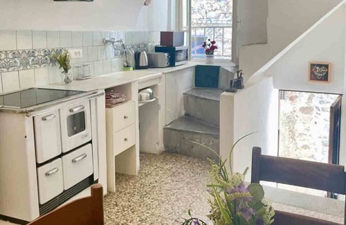 Isolabona House | Casa Celestine in Via Orsini Isolabona Liguria Italy Sleeps 5