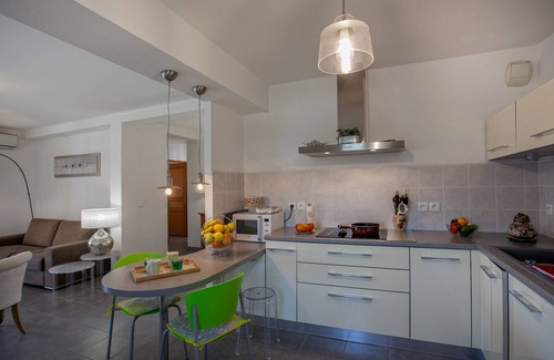 Vescovato Apartment | Casa Chjara Maria, comfortable apartment located in Vescovato in Casinca.