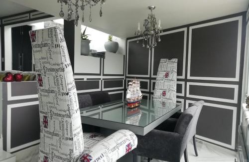 Ciudad Lopez Mateos Apartment | Casa Cielito Lindo - Seguridad, 10min de Centros Comerciales & Zona Esmeralda - Empresas bienvenidas