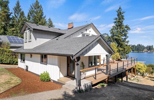 Lakewood House | Casa Cielo NEW! Steilacoom Lakefront Retreat