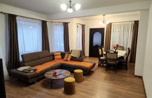 Sighetu Marmatiei Villa | Casa CLO