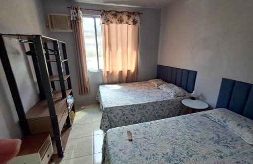 Vigario Geral Apartment | Casa com 2 Camas Queen e 1 King em Quartos Climatizados