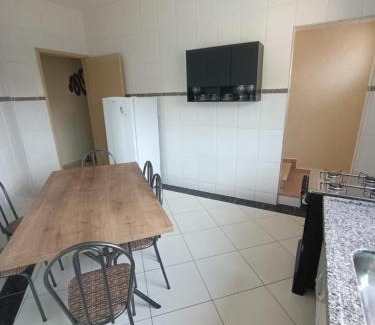 Nova Nazare House | Casa com 3 suítes, terraço com churrasqueira e vista para o vale