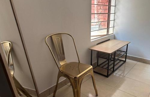 San Fernando House | Casa Completa Grande Cerca de Estadio Tequendama