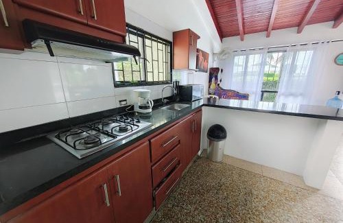 Flandes House | Casa con piscina privada en via flandes espinal