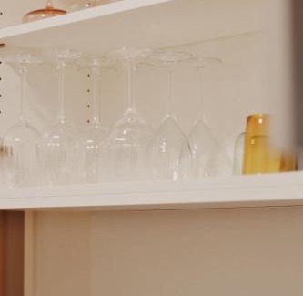 Mechelen Apartment | Casa Congé - Colorful Stay & Free Wine Bottle