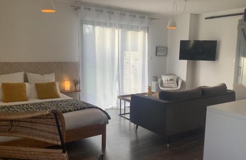 Lesneven Apartment | Casa Cosy