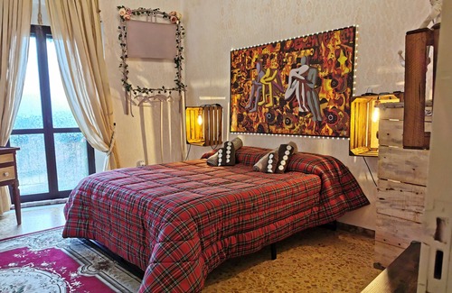 Caiazzo Apartment | Casa d'arte vintage L&B - 170 meters from Pepe in grani