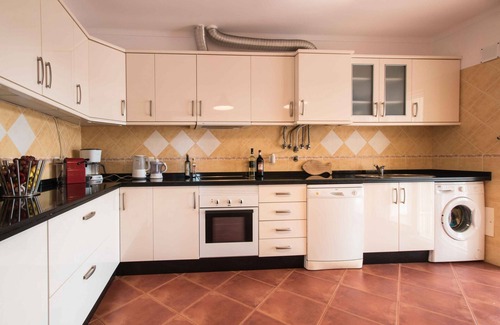 Barrocal Villa | Casa da Alcaria by Portucasa