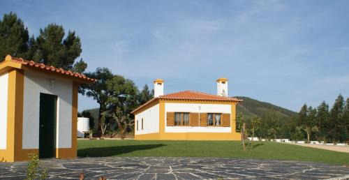Nossa Senhora do Pranto House | Casa da Eira em Dornes - Casa de campo familiar com piscina
