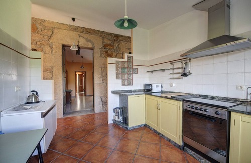Valga Cottage | Casa da Escola. Galicia Rias Bajas. Ideal for families.