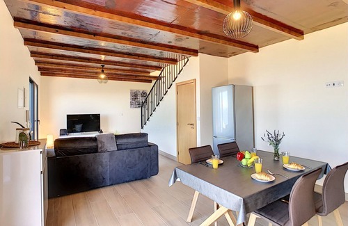 Prazeres House | Casa da Felicidade by LovelyStay
