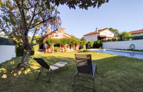 Tomino House | Casa da Glicia, una casa con piscina privada, para disfrutar y relajarse