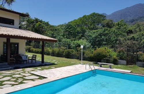 Maresias House | Casa da Josie em Maresias com piscina no pé da Mata Atlântica - 4 quartos