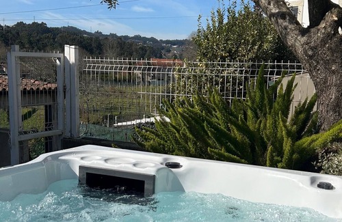 Casteloes House | Casa da Madrinha, a treat 35 minutes from Porto