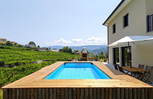Baiao Villa | Casa da Milinha - Villa with a Pool near Rio Douro