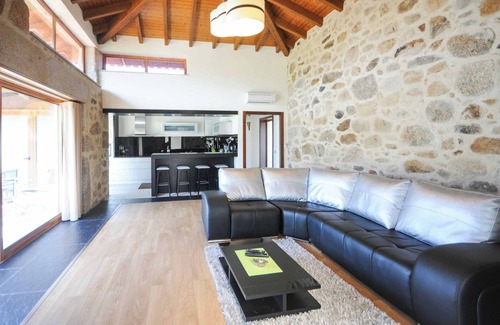 Aborim Villa | Casa da Pedra - Three Bedroom Villa, Sleeps 6