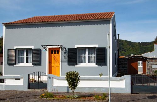 Sete Cidades House | Casa da Porta Amarela