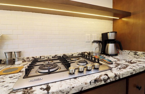 Zona Dorada Bed & Breakfast | Casa Dahlia