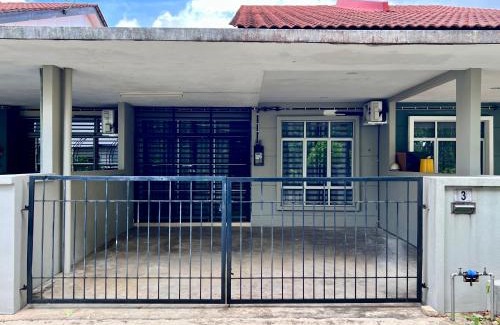 Kuantan House | Casa Damai Kuantan - near Taman Tas, SEMSAS, UMP,Airport, Uia, Matrik Gambang, Menara 188, 4bilik-3AC 1kipas, Ruang Tamu kipas