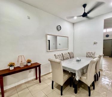 Kuantan House | Casa Damai Kuantan - near Taman Tas, SEMSAS, UMP,Airport, Uia, Matrik Gambang, Menara 188, 4bilik-3AC 1kipas, Ruang Tamu kipas