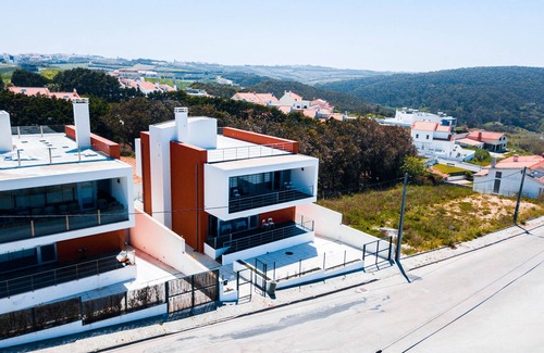 Atalaia House | Casa das Barcas - between land and sea