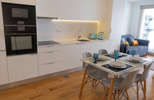 Aveiro Apartment | Casa das Falcoeiras – Cozy Garden in Aveiro, Portugal