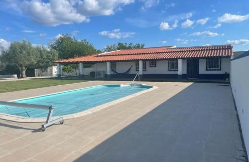 Avis House | Casa das Oliveiras