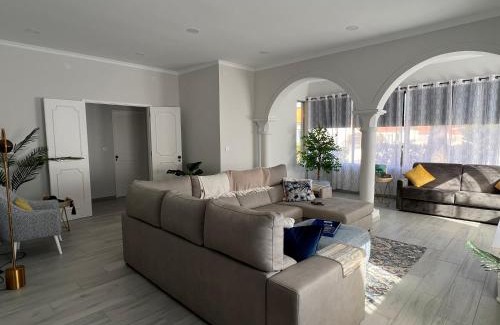 Horta House | Casa das Palmeiras - Res. of Elizabete and Fatima