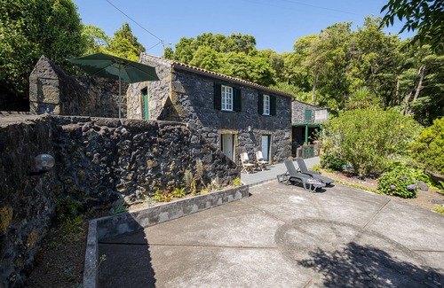 Sao Joao House | Casa de Basalto - Rustic Stone House