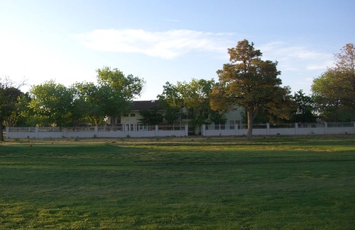 Paradise Hills Civic House | CASA DE CARRARO PRIVATE OASIS IN ALBUQUERQUE