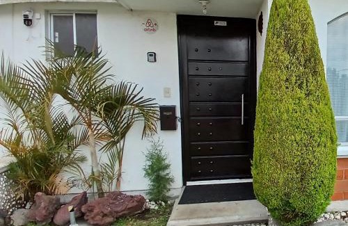 Toluca House | Casa de descanso en privada, jardín, alexa,asador y mascota