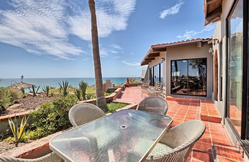 Las Conchas House | Casa de la Playa Barry Happy, perfect for family, oceanfront views, gameroom
