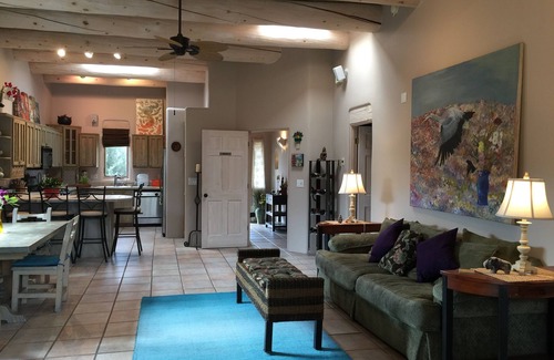 Santa Fe House | Casa De La Luz - 2 BR/2 BA Charming Santa Fe Home-1.6 Mile to Plaza-Pet Friendly