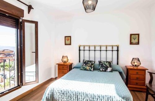Niguelas House | Casa de Las Granadas