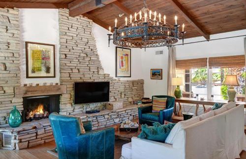 El Mirador House | Casa de Mayo - Meredith Lodging