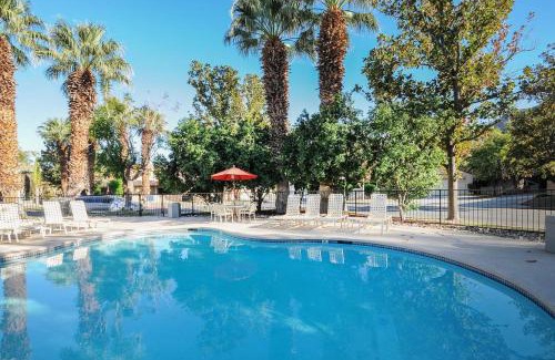 Palm Springs Apartment | Casa de Oasis Permit# 549