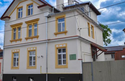 Vulcan House | Casa de Oaspeți Vulcan