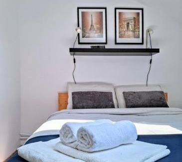 Orastie Apartment | Casa de pe colț
