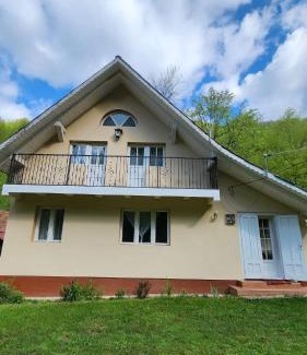 Pietroasa Cabin | Casa de vacanta Julius