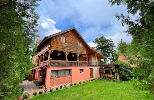 Malaiesti Cabin | Casa de Vacanta "La Faurie"