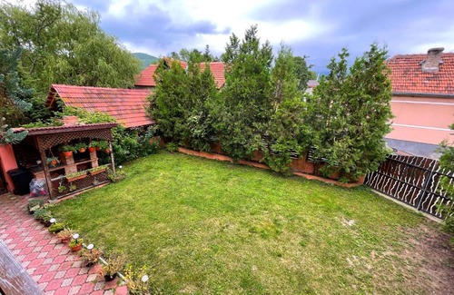Malaiesti Cabin | Casa de Vacanta "La Faurie"