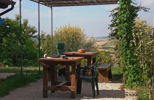 San Lorenzo in Campo House | casa dei ciliegi Appartamento primo piano con spazio verde esclusivo