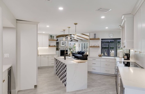Beachview Country Club Estates House | Casa Del Mar- Gorgeous Villa with Heated Pool